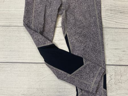 Black White Athletic Capris Lululemon, Size S For Sale