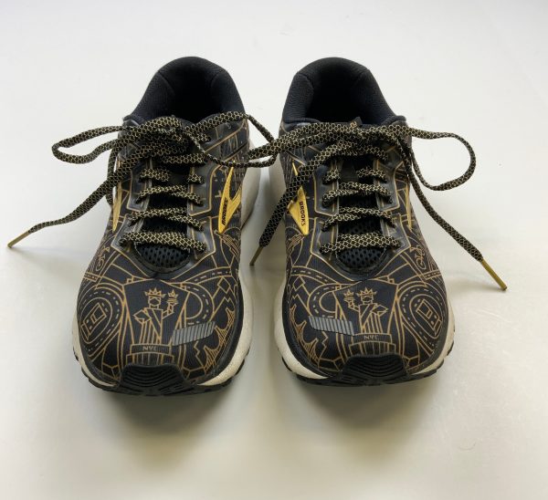 Black & Gold Shoes Athletic Brooks, Size 7 Discount